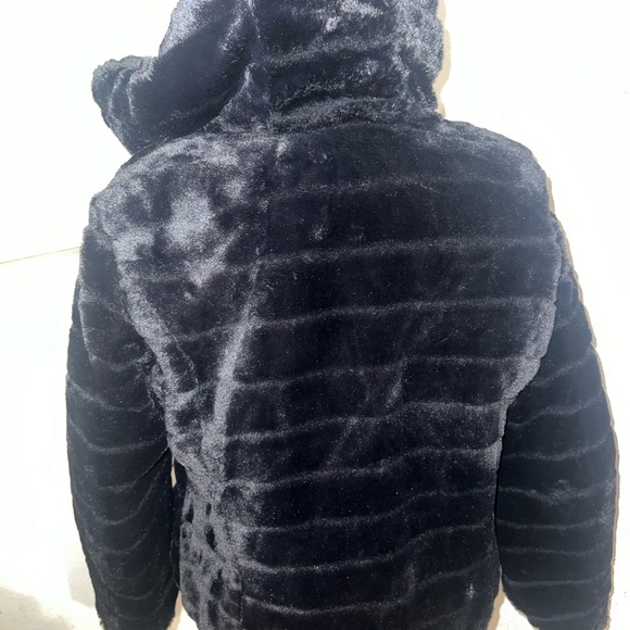 Florencia‎ Black Quilted  reversible Jacket - Picture 4 of 5